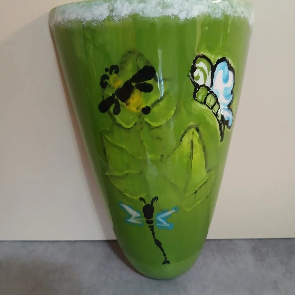 Green Wall Pocket with Dragonfly, Butterfly & Bumble Bee Design - Picture 3 of 5